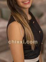 Aurora, 28 Jahre alt mit braunen Haaren und BH 75B Höschen: 34/S - Kategorie: Callgirls und Escort aus Frankfurt (Escoreal Escort)