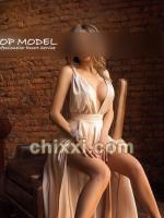 Dunja, 27 Jahre alt mit braunen Haaren und BH 75 D - Kategorie: Callgirls und Escort aus Stuttgart (Top Model Escort)