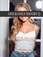 Barbara, 22 Jahre alt mit blonden Haaren und BH 75C - Kategorie: Callgirls und Escort aus Düsseldorf (One and Only Escort)