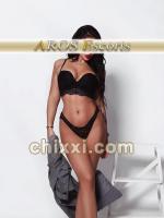 Melanie, 24 Jahre alt mit schwarzen Haaren und BH 75 B - Kategorie: Callgirls und Escort aus Düsseldorf (AROS Escort)