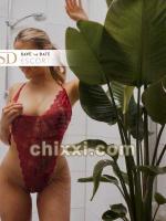 Giselle, 23 Jahre alt mit blonden Haaren und BH 70 D (Brustverkleinerung) - Kategorie: Callgirls und Escort aus Essen (SavetheDate-Escort)