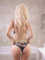 Alessia, 32 Jahre alt mit blonden Haaren und BH 75 c - Kategorie: Callgirls und Escort aus Düsseldorf (Escort Suite)