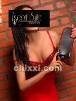 Bella, 33 Jahre alt mit schwarzen Haaren und BH 75C Natur - Kategorie: Callgirls und Escort aus Düsseldorf (Escort Suite)