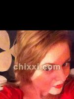 Karinaa, 28 Jahre alt mit blonden Haaren - Kategorie: private Nutten und Hobbyhuren aus Karlsruhe