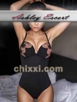 Stella Schäfer, 30 Jahre alt mit braunen Haaren und BH 80 B - Kategorie: Callgirls und Escort aus Stuttgart (Ashley Escort)