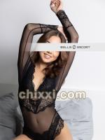 Claire Stone, 21 Jahre alt mit braunen Haaren und BH 70B - Kategorie: Callgirls und Escort aus Hannover (BB-Escort)
