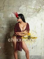 Chanel, 34 Jahre alt mit schwarzen Haaren und BH 80E - Kategorie: Callgirls und Escort aus Frankfurt am Main (Scarabaeus Escort)