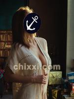 Olena, 25 Jahre alt mit braunen Haaren und BH 75 B - Kategorie: Callgirls und Escort aus Hamburg (Marina Escort)