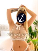 Lorelei, 29 Jahre alt mit blonden Haaren und BH 75 C - Kategorie: Callgirls und Escort aus Hamburg (Marina Escort)
