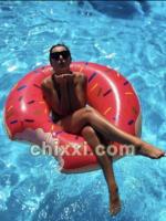 KristinaS, 39 Jahre alt mit schwarzen Haaren und BH D - Kategorie: private Nutten und Hobbyhuren aus Köln