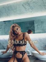 Bugatti, 26 Jahre alt mit blonden Haaren und BH 75 B - Kategorie: Callgirls und Escort aus Frankfurt am Main (Privatmodelle Frankfurt)