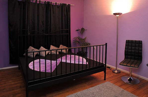 Bordell/Laufhaus - Teenyland aus Köln | Chixxi.com Bordell/Laufhaus - Teenyland aus Köln | Chixxi.com