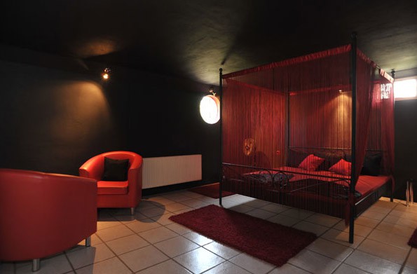 Bordell/Laufhaus - Teenyland aus Köln | Chixxi.com Bordell/Laufhaus - Teenyland aus Köln | Chixxi.com